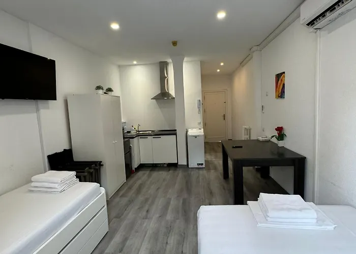 Estudio en Callao, 4 personas